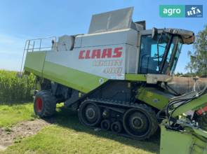 Комбайн Claas Lexion 