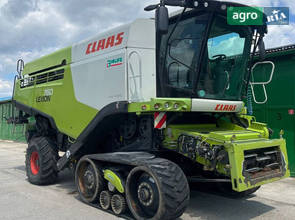 Комбайн Claas Lexion 