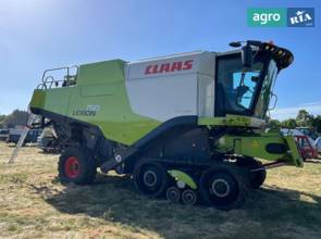Комбайн Claas Lexion 