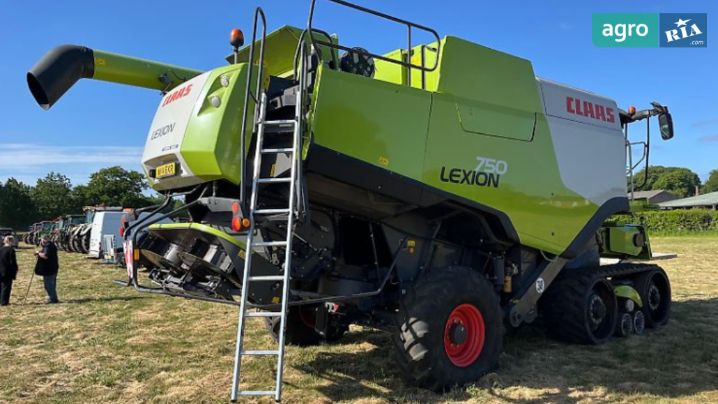 Комбайн Claas Lexion  - фото 1