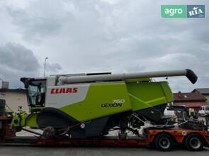 Комбайн Claas Lexion 2011