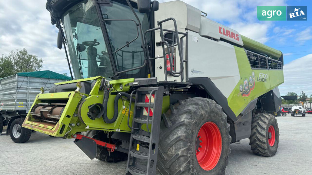 Комбайн Claas Lexion 2020 - фото 1