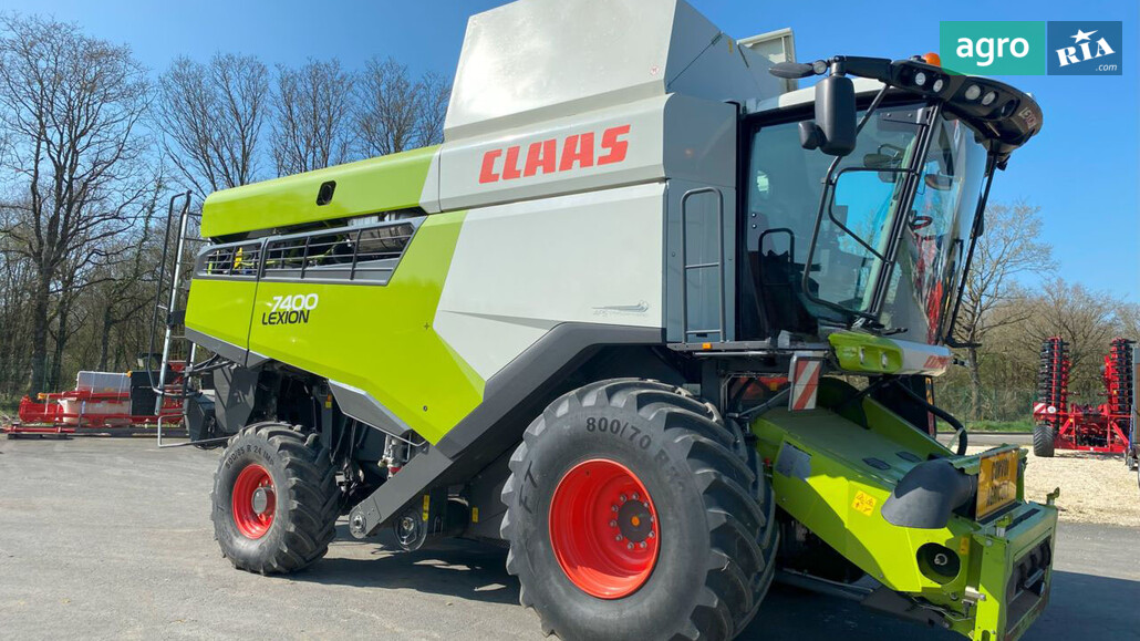 Комбайн Claas Lexion 2020 - фото 1