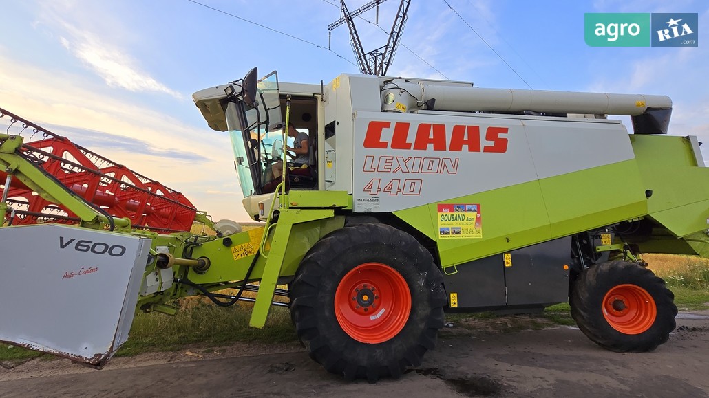 Комбайн Claas Lexion 2000 - фото 1