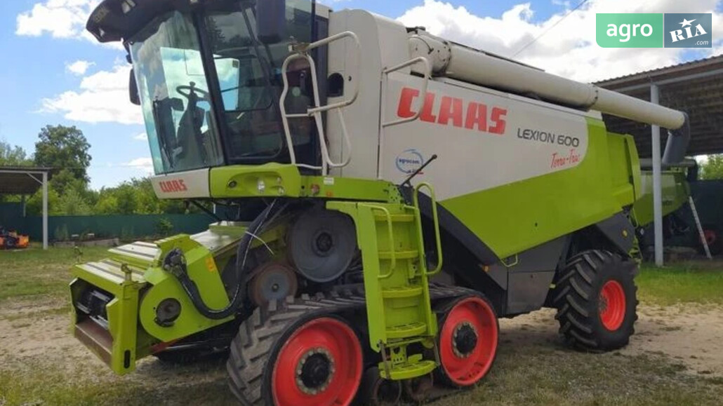 Комбайн Claas Lexion  - фото 1