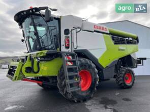 Комбайн Claas Lexion 2020