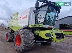 Комбайн Claas Lexion 2011