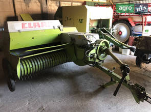 Прес-підбірник Claas Markant 51 2010