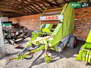 Прес-підбірник Claas Rollant 62 