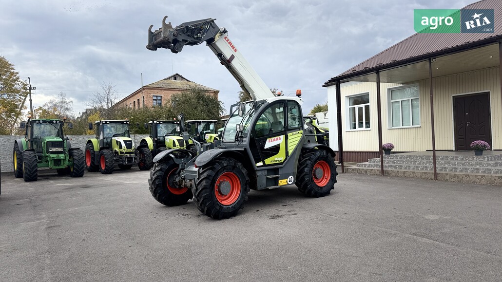 Навантажувач Claas Scorpion 7040  - фото 1