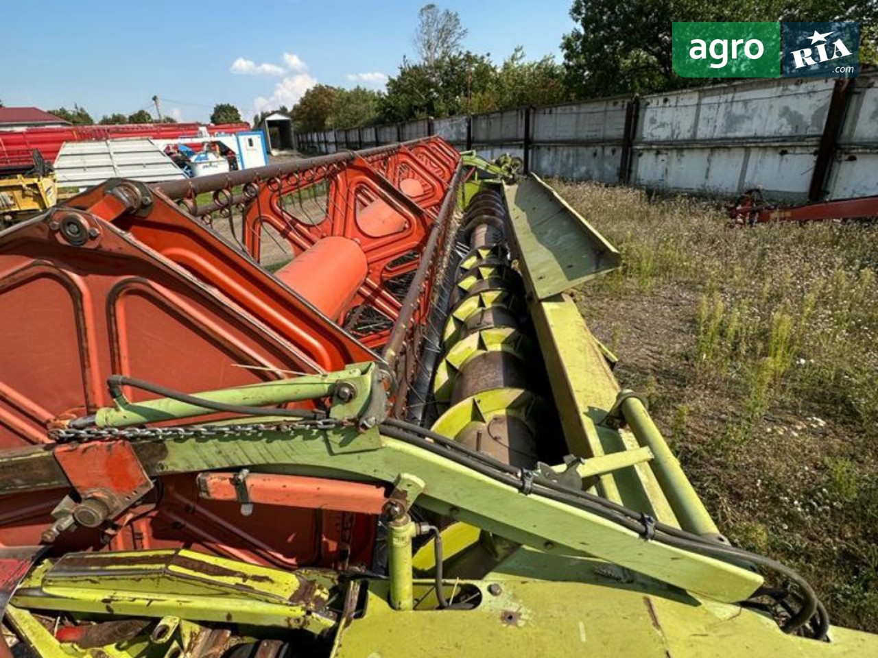 Жниварка Claas Vario 2000 - фото 1