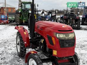 Трактор Dongfeng DF-240 