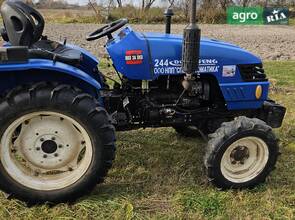 Трактор Dongfeng DF-244 2011
