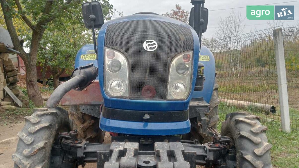 Трактор Dongfeng DF-244 2017 - фото 1