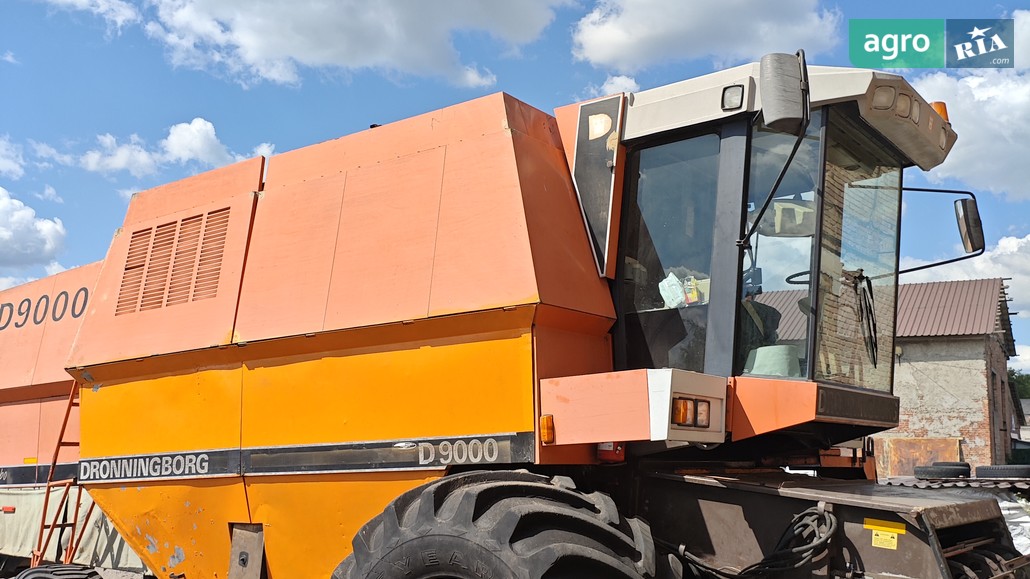 Комбайн Dronningborg D 9000 1989 - фото 1