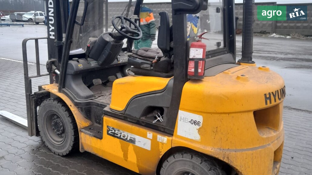 Навантажувач Hyundai 25DF-7 2019 - фото 1