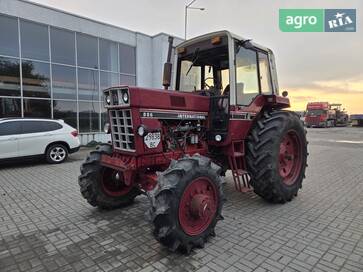 International 886 1981 - фото