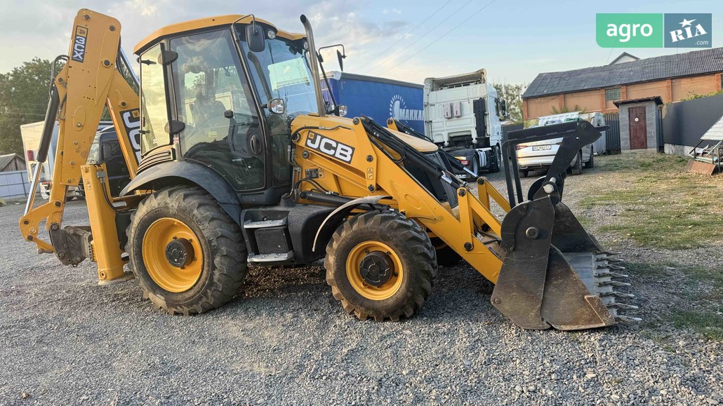 Трактор JCB 3CX 2018 - фото 1