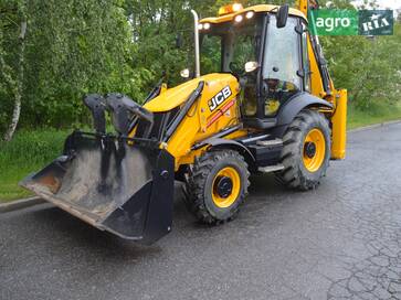 JCB 3CX  - фото