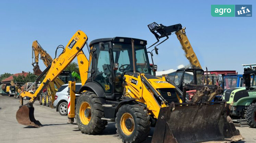 Навантажувач JCB 3CX  - фото 1