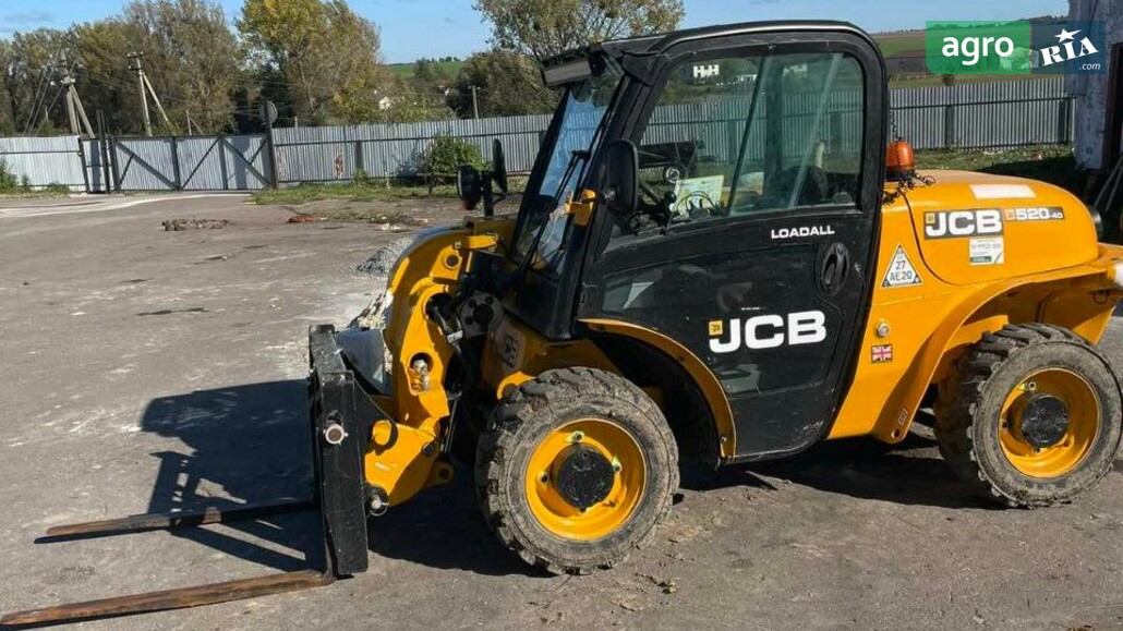 Навантажувач JCB 520-40 2011 - фото 1