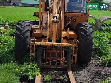 JCB 520M-4 1982 - фото
