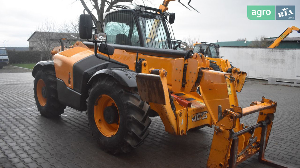 Навантажувач JCB 535-125  - фото 1