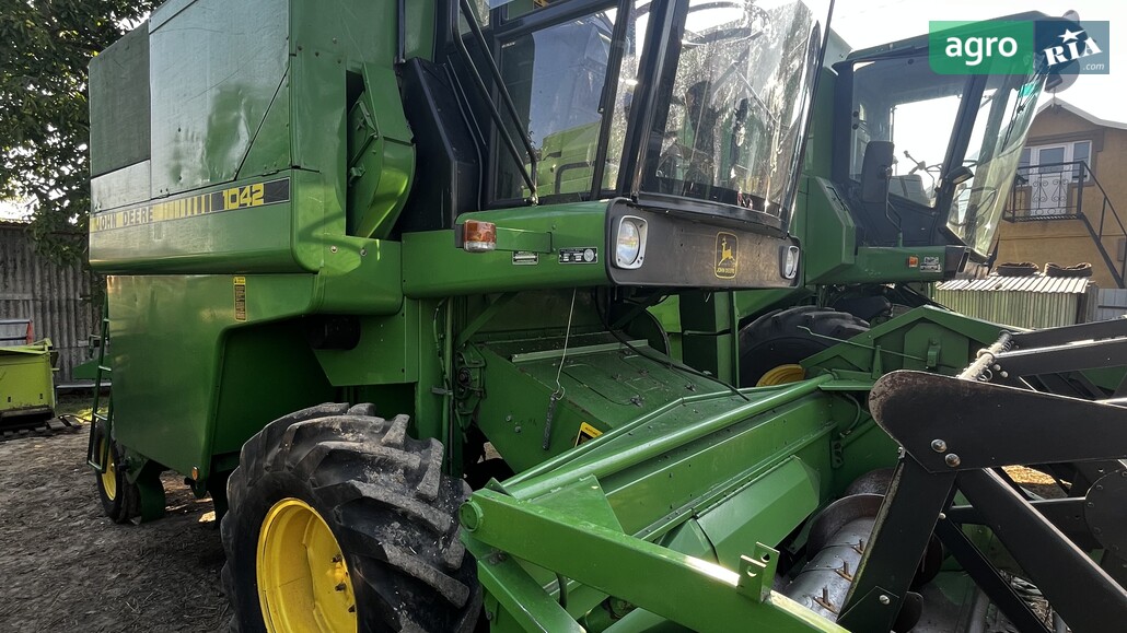 Комбайн John Deere 1042 1985 - фото 1