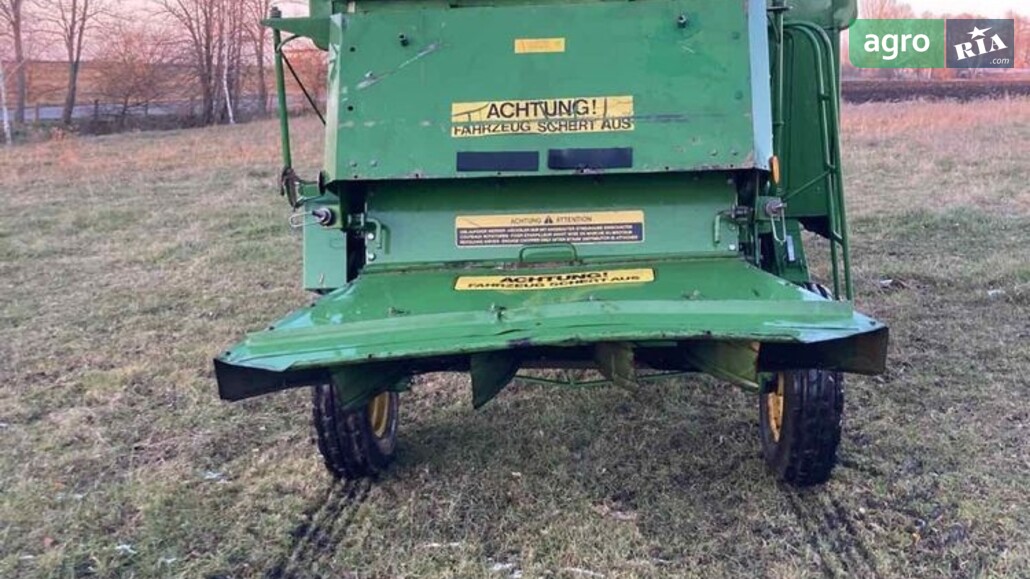 Комбайн John Deere 1042 1984 - фото 1