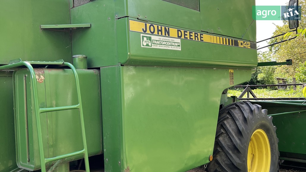 Комбайн John Deere 1042 1986 - фото 1
