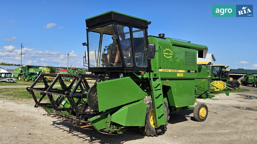 Комбайн John Deere 1042 2000 - фото 1