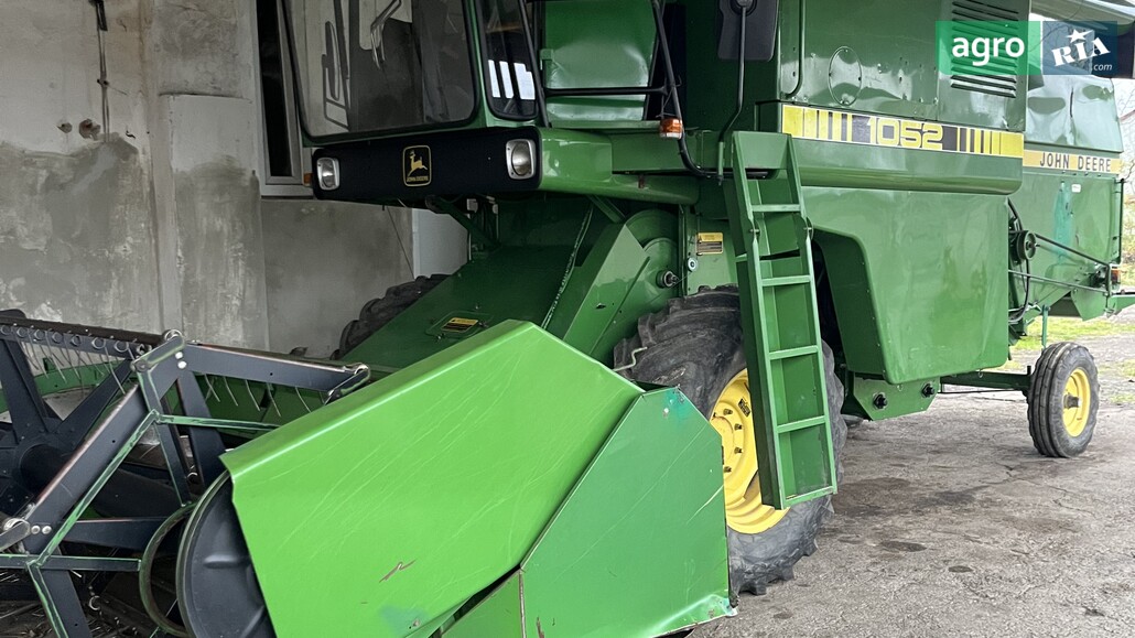 Мини комбайн John Deere 1052 1984 - фото 1