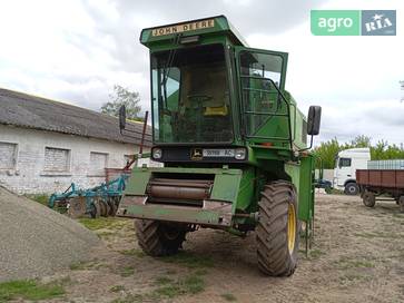 John Deere 1055 1989 - фото
