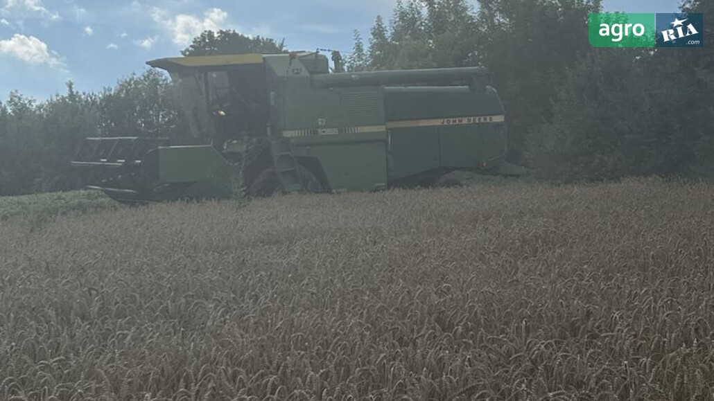 Комбайн John Deere 1055 1984 - фото 1