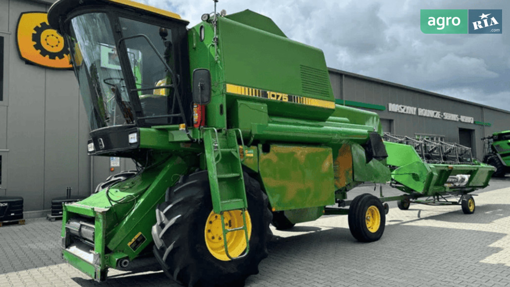 Комбайн John Deere 1075 1984 - фото 1