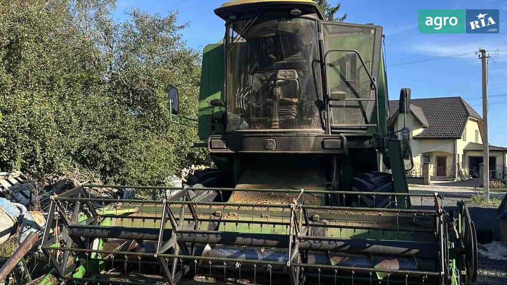 Комбайн John Deere 1075 1983 - фото 1