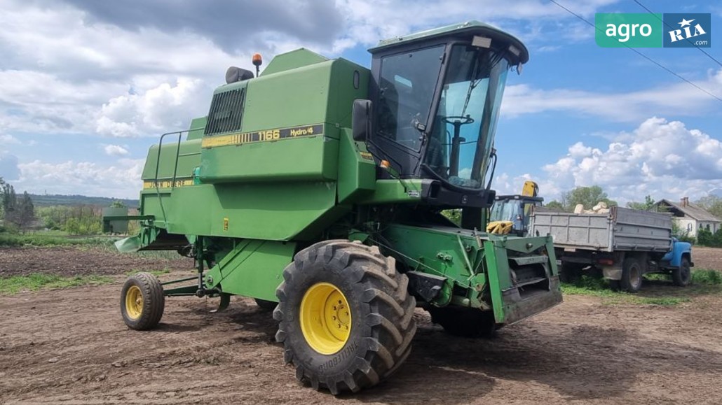 Комбайн John Deere 1166 1990 - фото 1