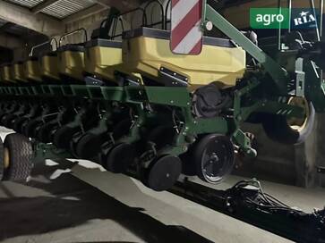 John Deere 1745 2017 - фото