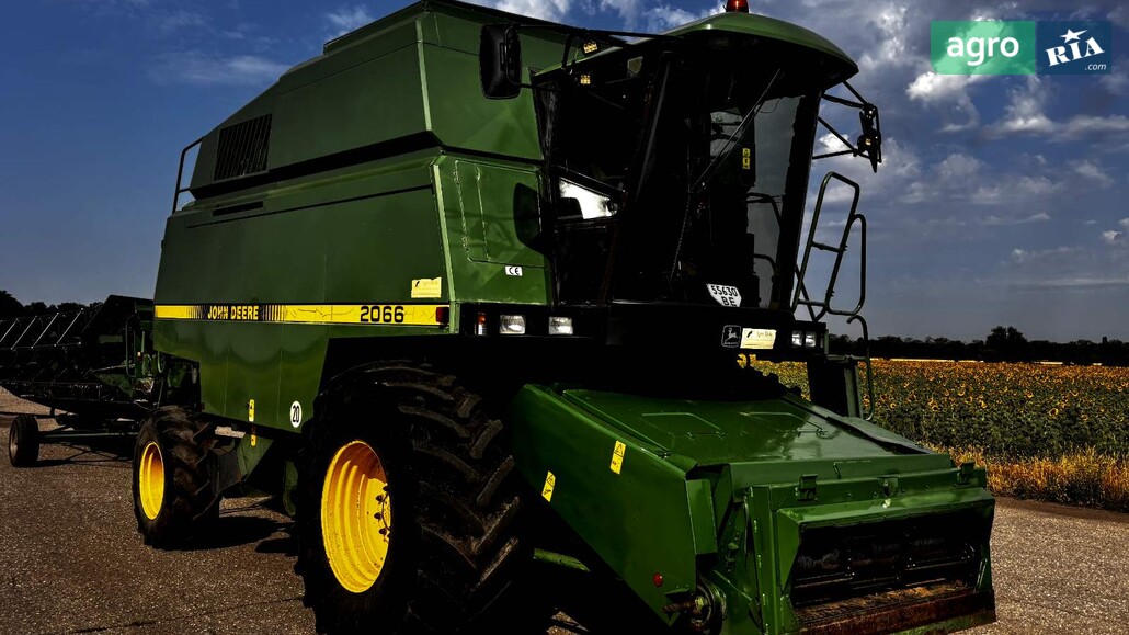Комбайн John Deere 2066  - фото 1