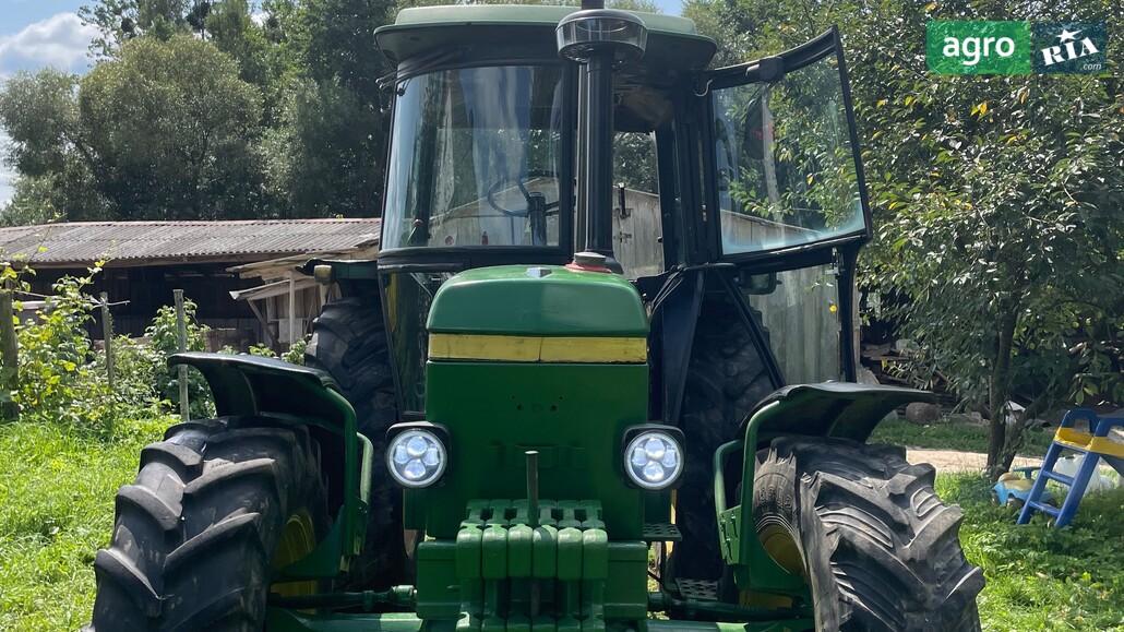 Трактор John Deere 2140 1989 - фото 1