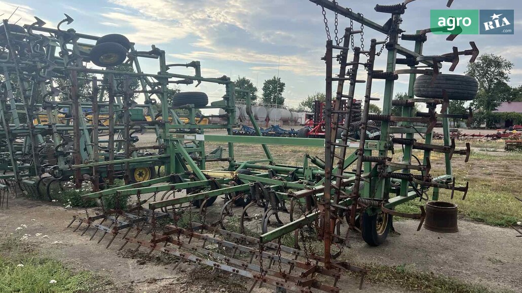 Культиватор John Deere 2210 2010 - фото 1