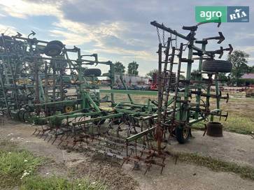 John Deere 2210 2010 - фото