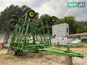Культиватор John Deere 2210 