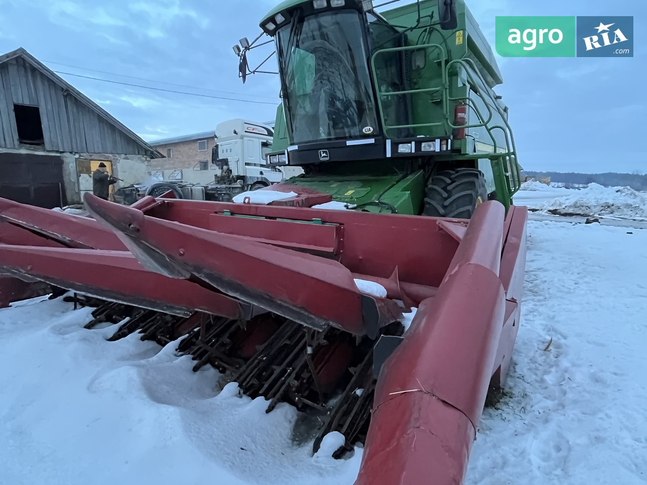 Комбайн John Deere 2266 2000 - фото 1