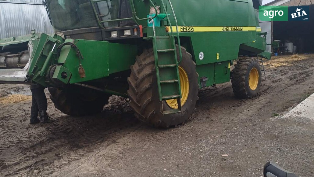 Комбайн John Deere 2266 1999 - фото 1