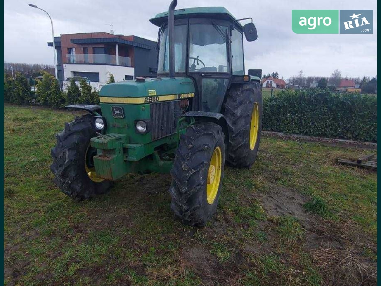 Трактор John Deere 2850 1989 - фото 1