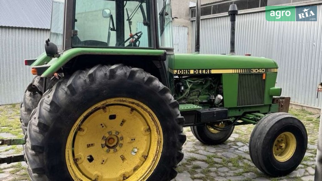 Трактор John Deere 3040 1983 - фото 1