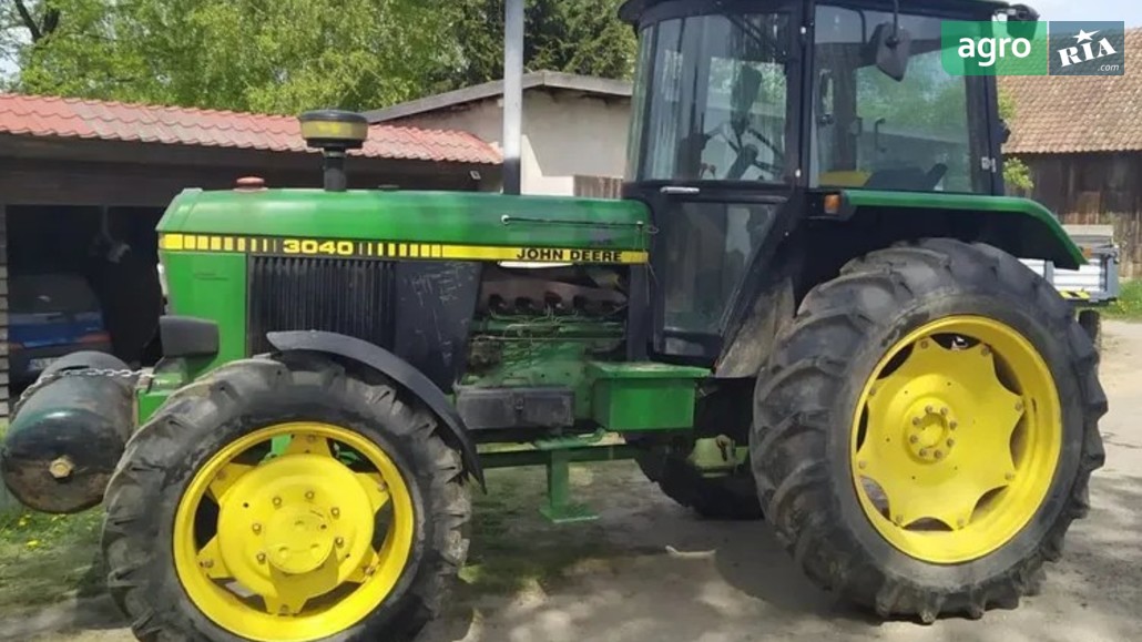 Трактор John Deere 3040 1982 - фото 1