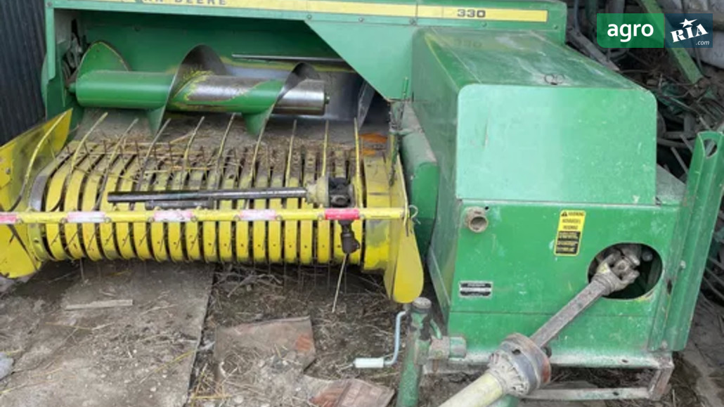 Прес-підбірник John Deere 330 2001 - фото 1