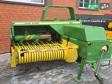 John Deere 330 1993 - фото